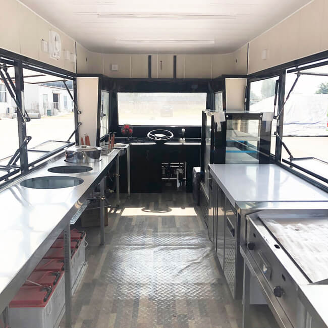 Multifunctional mobile food truck (7)